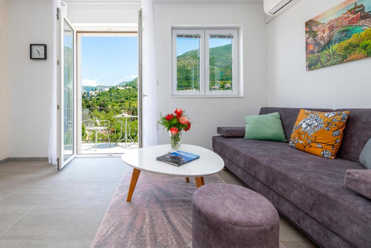 קאבטאט Villa California Apartments מראה חיצוני תמונה