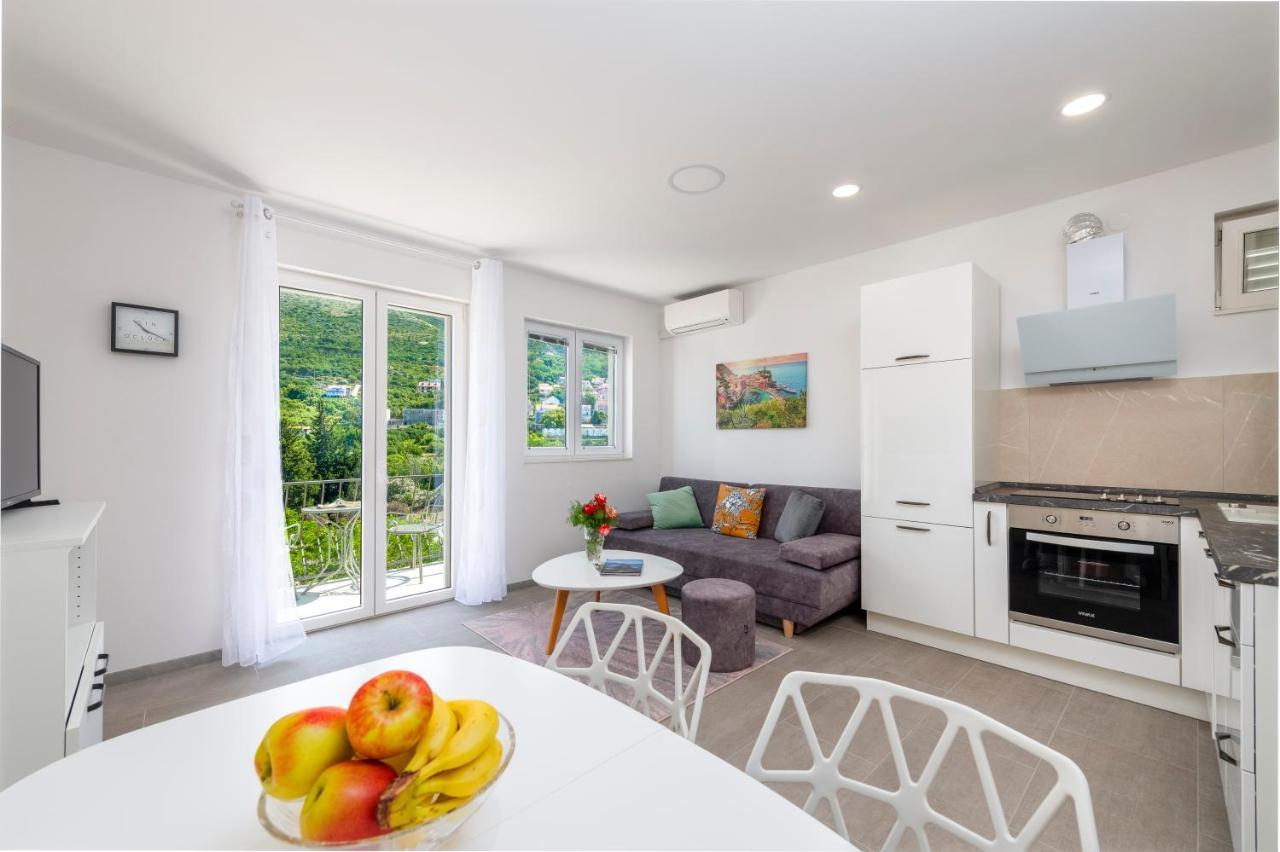 קאבטאט Villa California Apartments מראה חיצוני תמונה