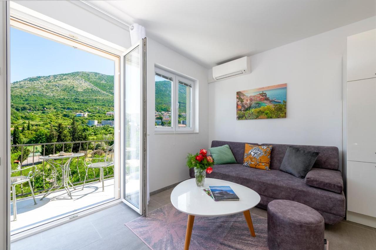 קאבטאט Villa California Apartments מראה חיצוני תמונה