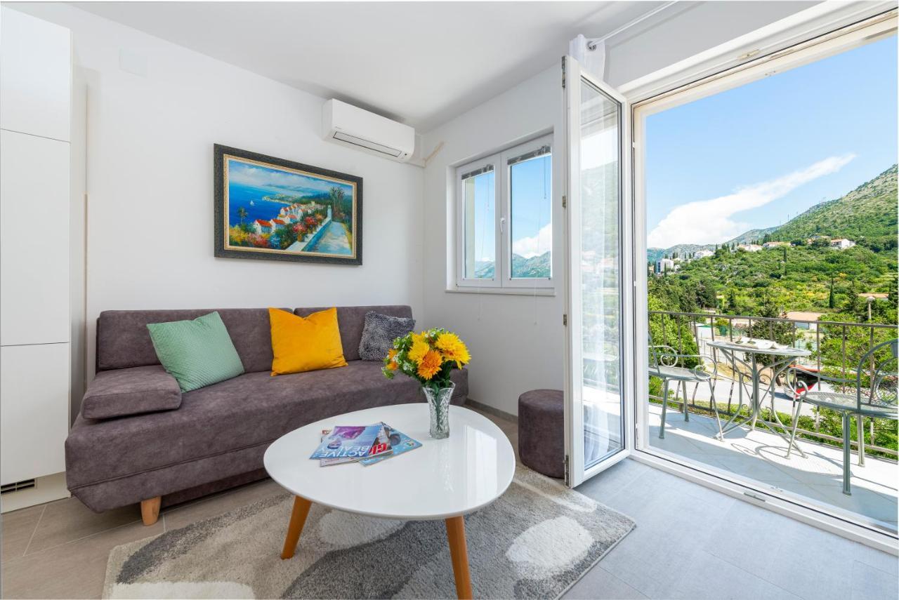 קאבטאט Villa California Apartments מראה חיצוני תמונה