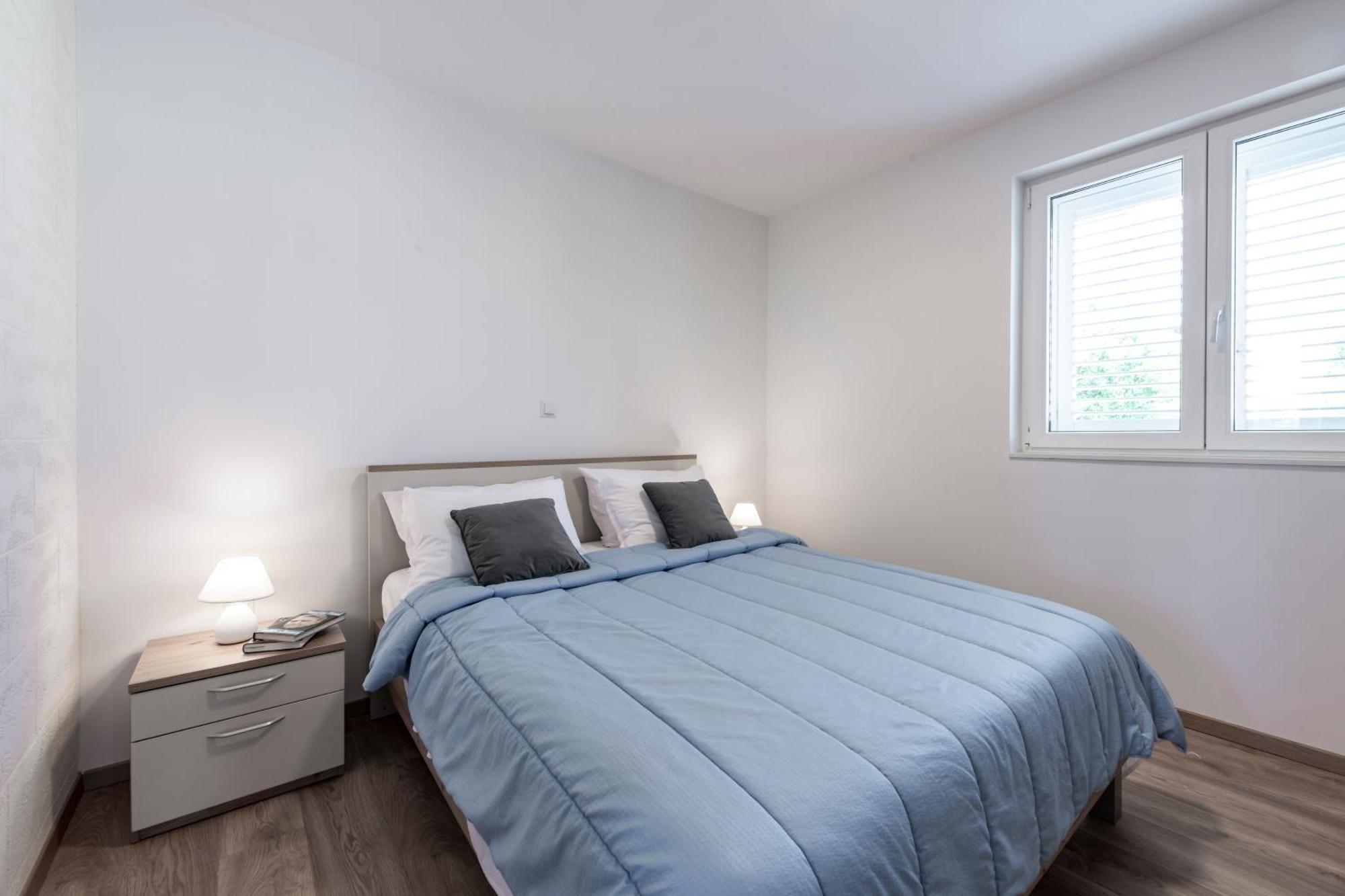 קאבטאט Villa California Apartments מראה חיצוני תמונה