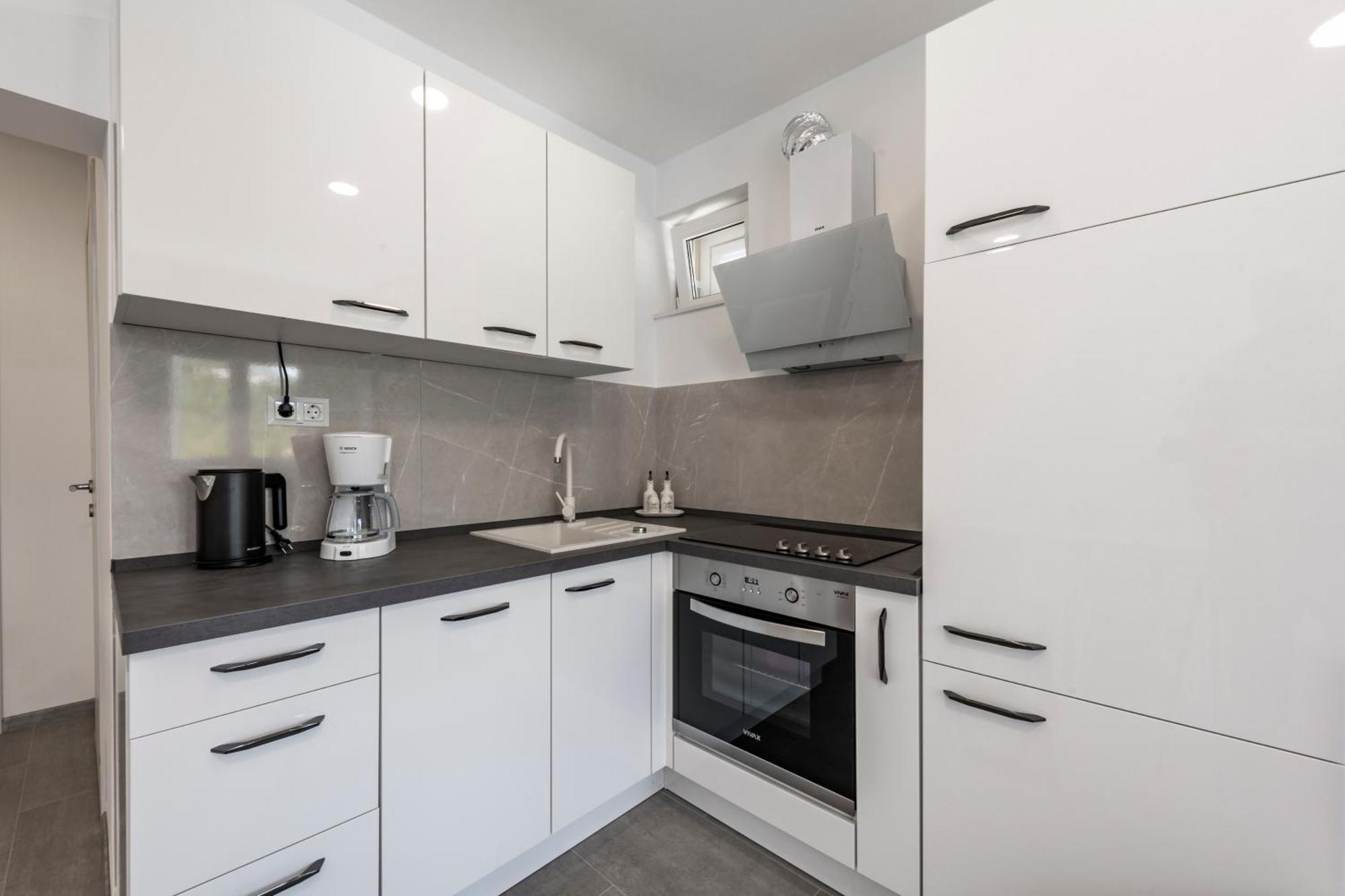 קאבטאט Villa California Apartments מראה חיצוני תמונה