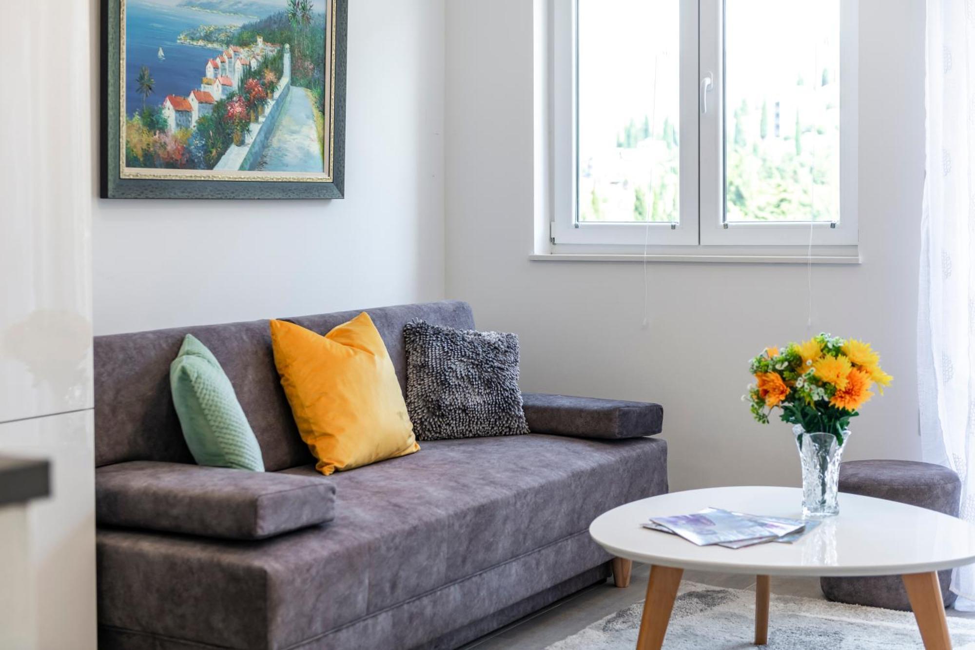 קאבטאט Villa California Apartments מראה חיצוני תמונה