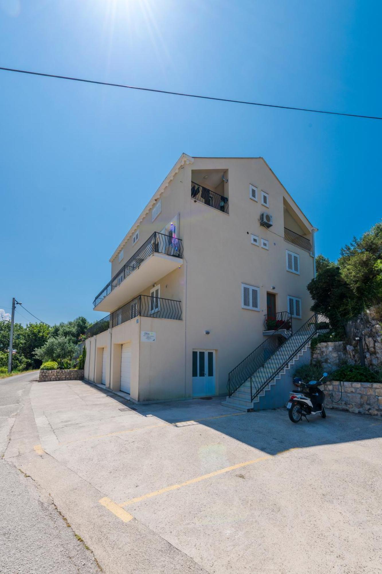 קאבטאט Villa California Apartments מראה חיצוני תמונה
