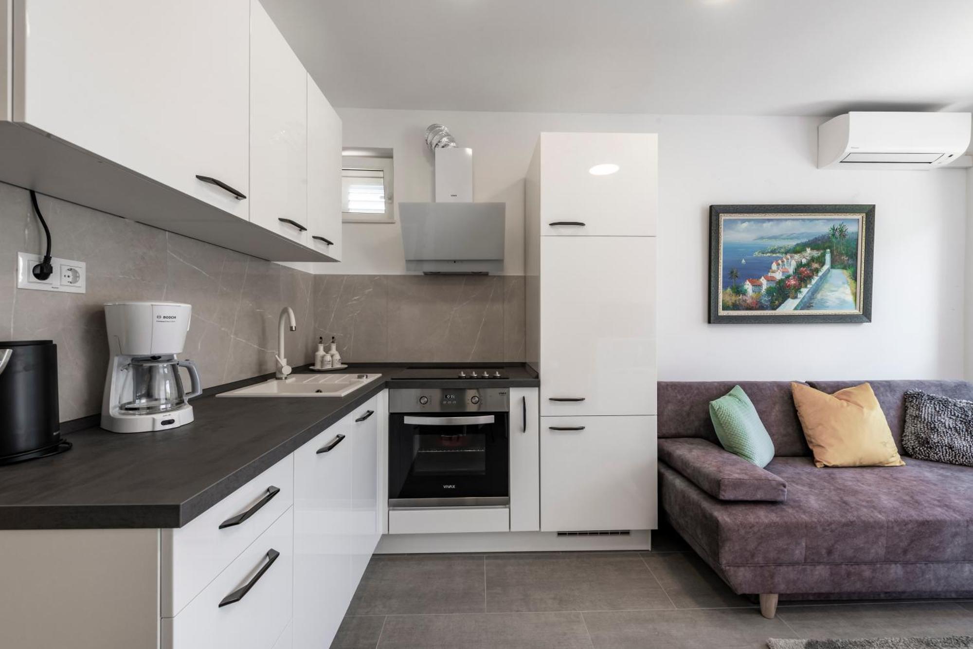 קאבטאט Villa California Apartments מראה חיצוני תמונה