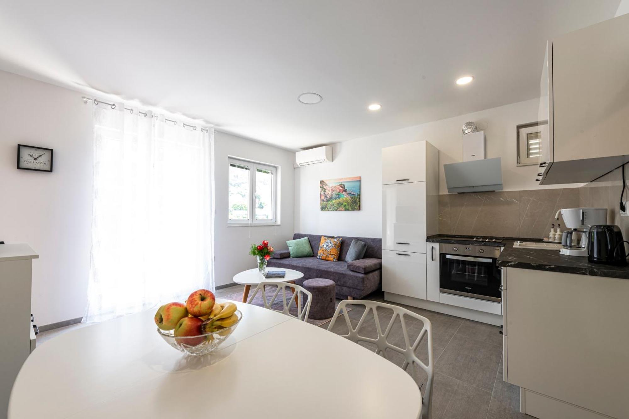 קאבטאט Villa California Apartments מראה חיצוני תמונה