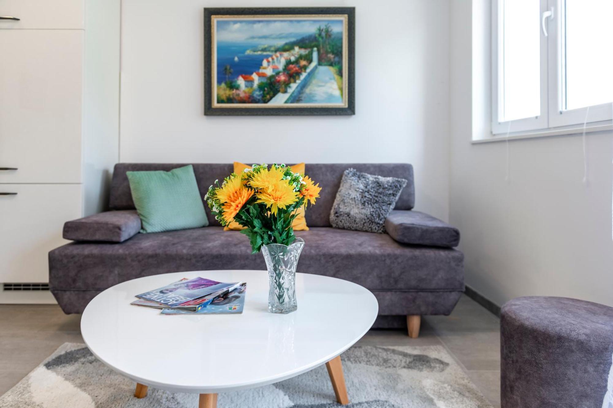 קאבטאט Villa California Apartments מראה חיצוני תמונה